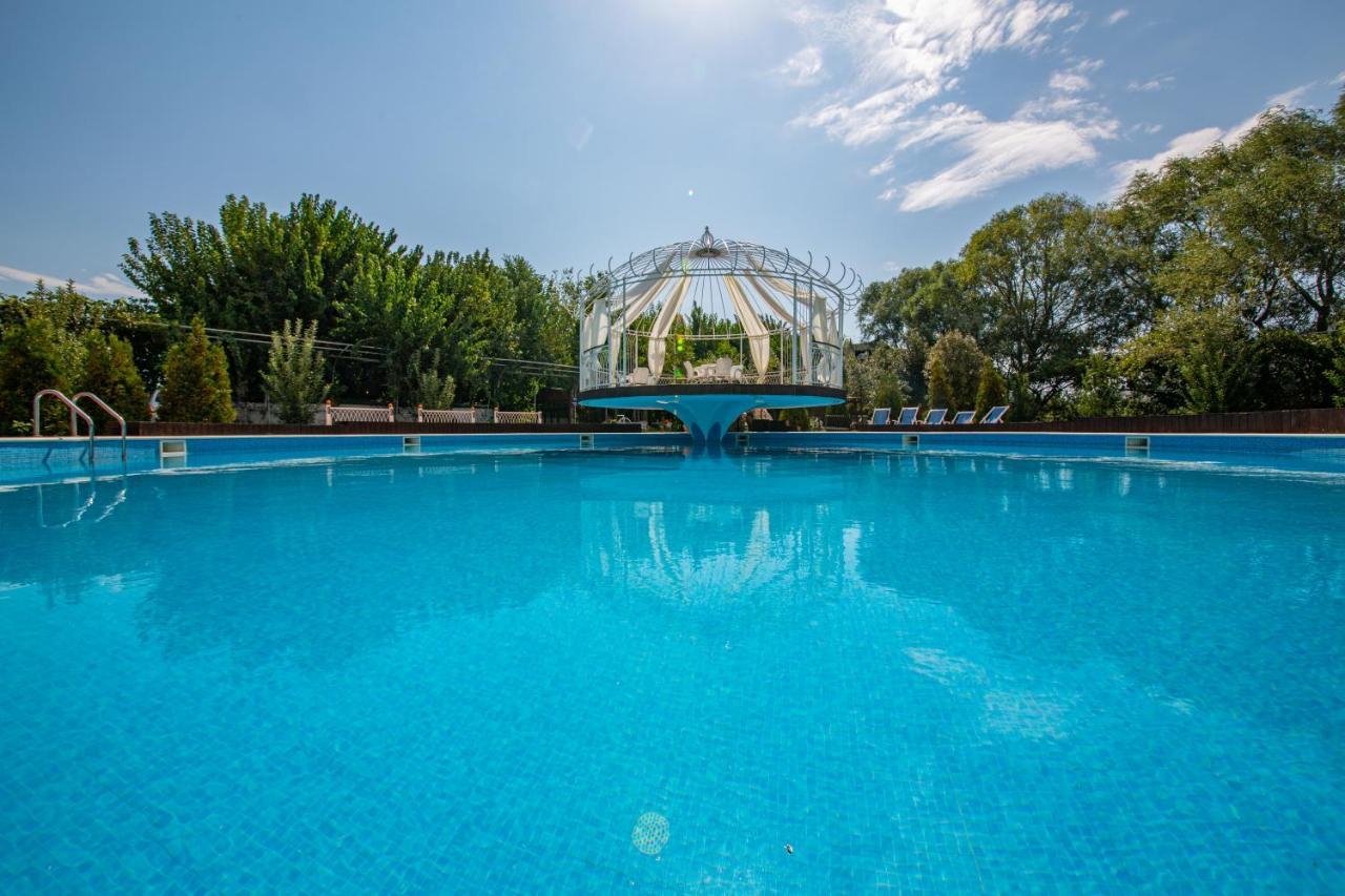 Hotel Legjenda شكودر المظهر الخارجي الصورة